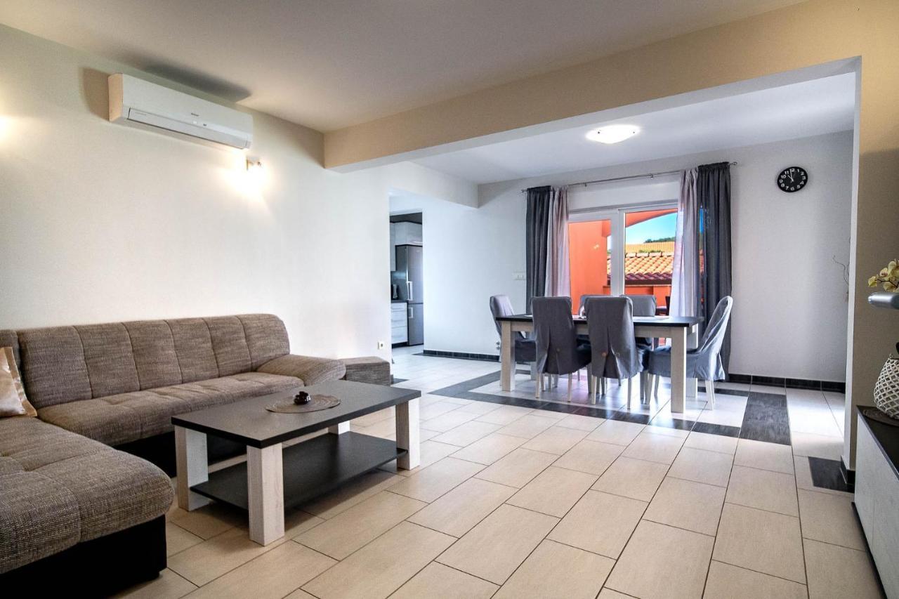 Mistral Apartments Lopar Kültér fotó