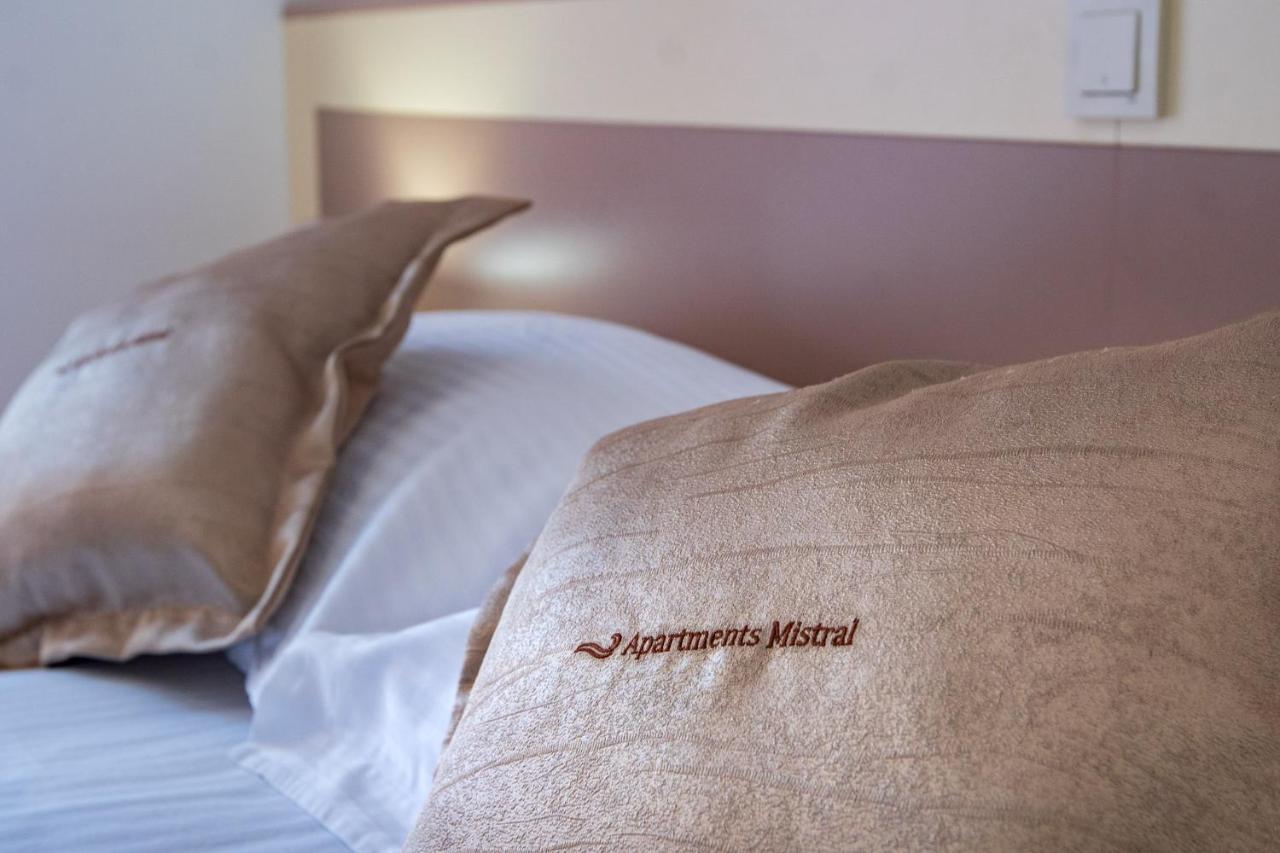 Mistral Apartments Lopar Kültér fotó