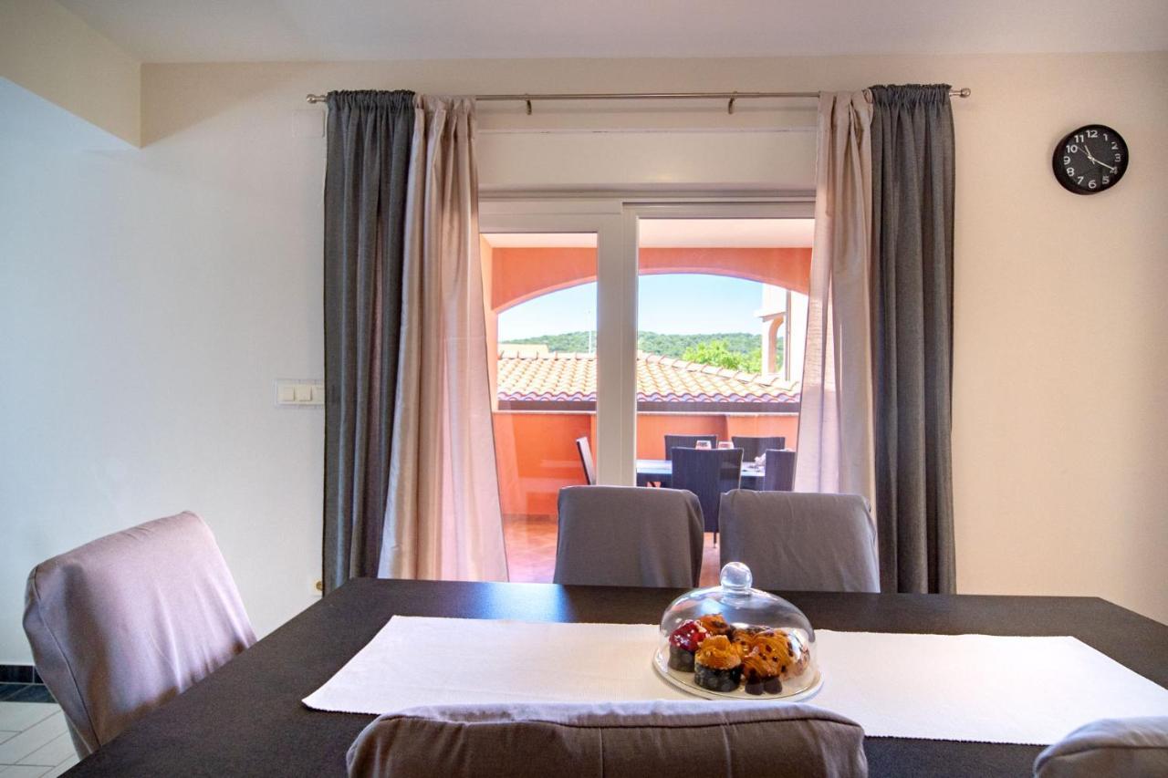 Mistral Apartments Lopar Kültér fotó