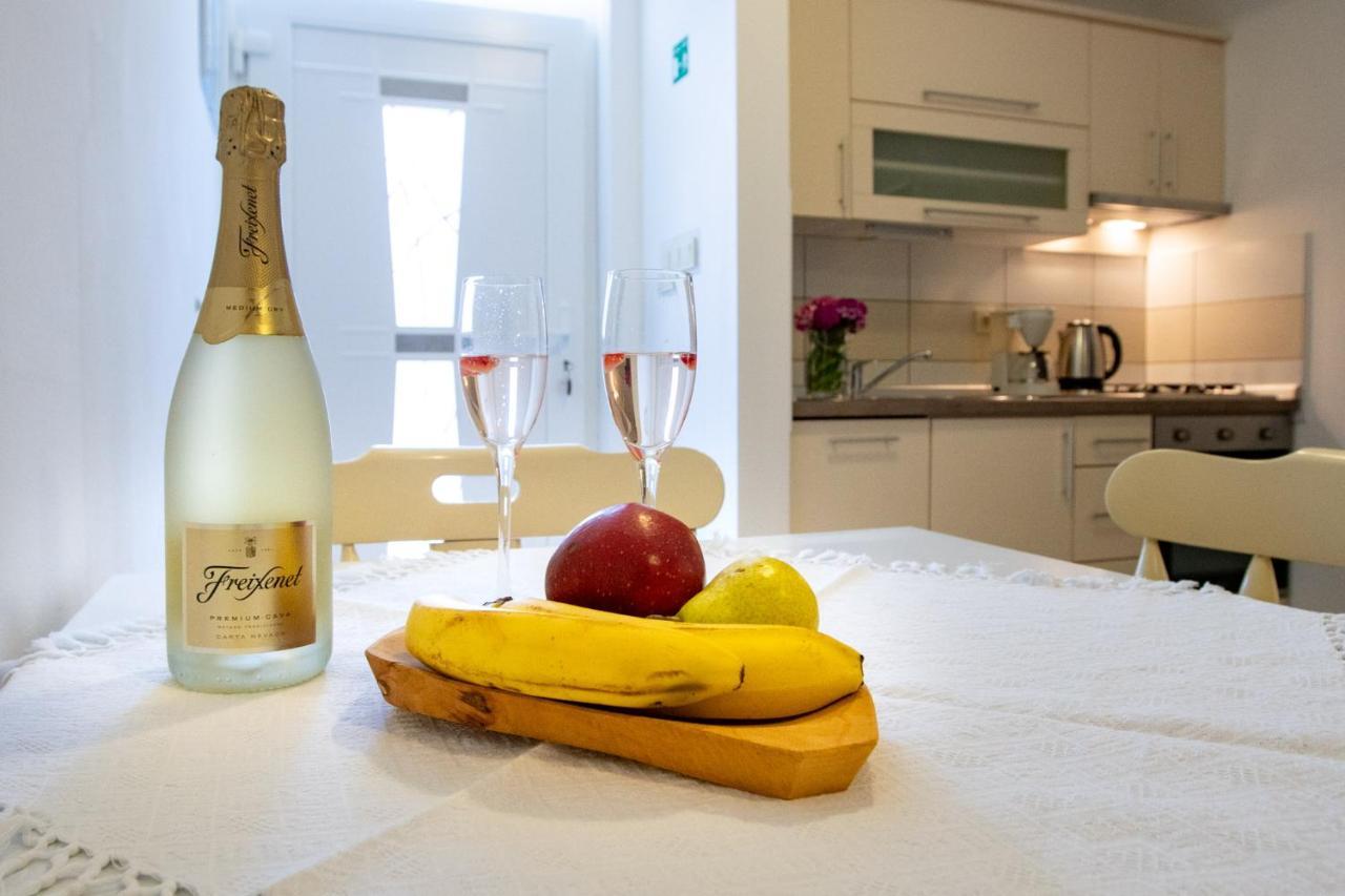 Mistral Apartments Lopar Kültér fotó