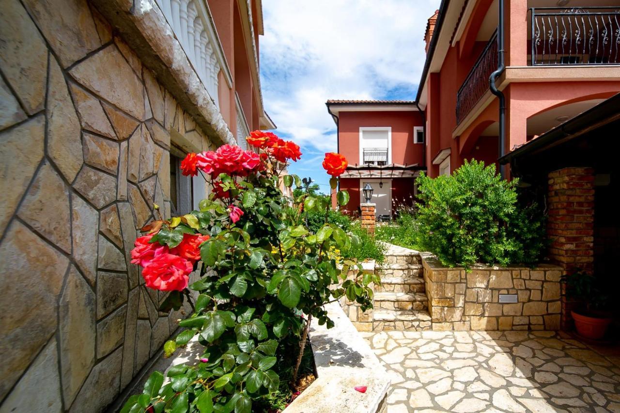 Mistral Apartments Lopar Kültér fotó